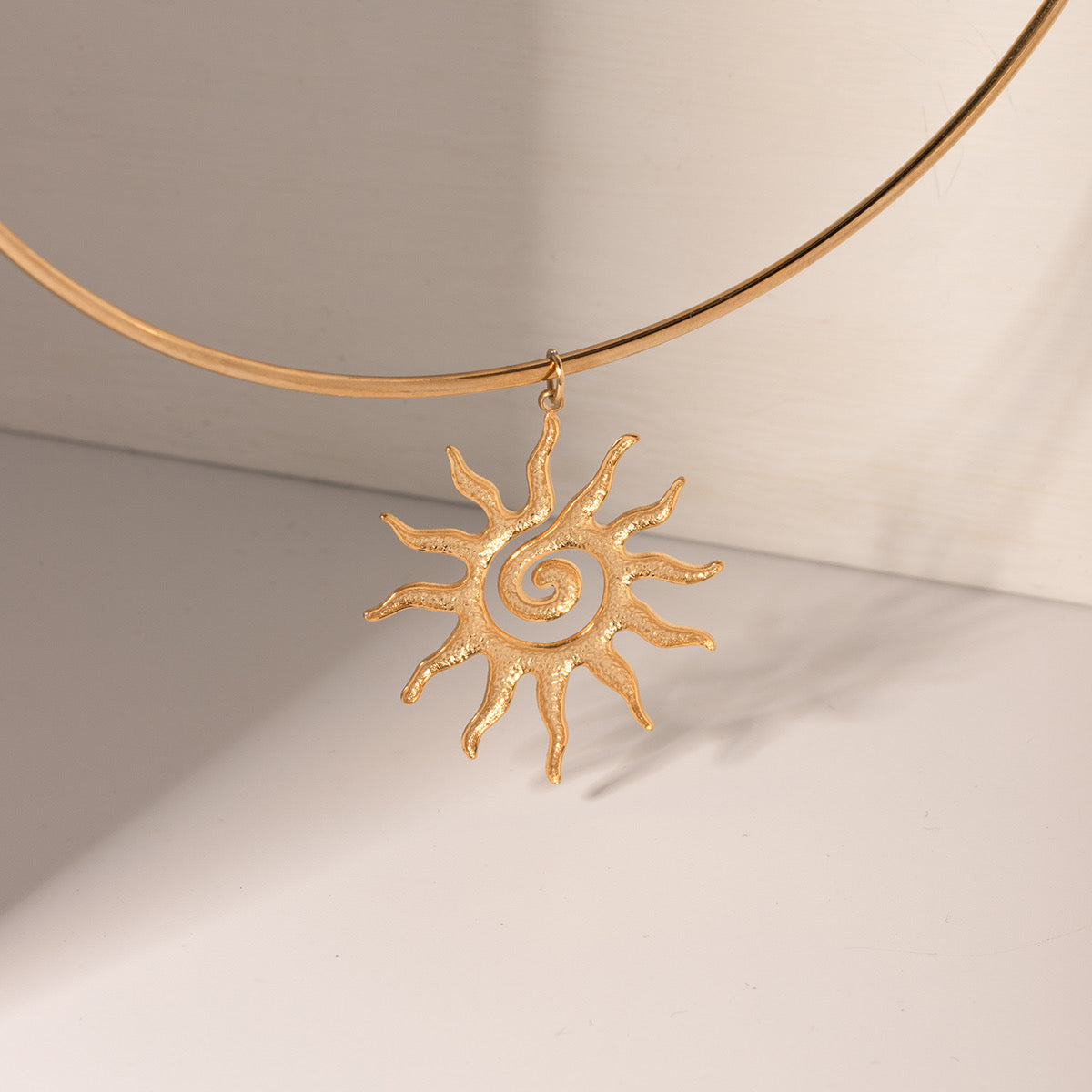 Collier Solaria